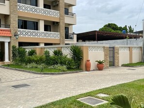 Exterior - Luxury 3 Bedroom Serviced Apt in Prime Locale (Mombasa)