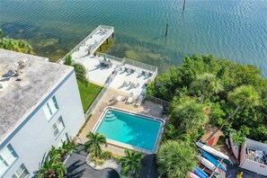 A heated pool - Gorgeous Waterfront Condo Minutes From the Beach (South Pasadena)