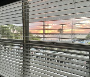 Interior - Gorgeous Waterfront Condo Minutes From the Beach (South Pasadena)