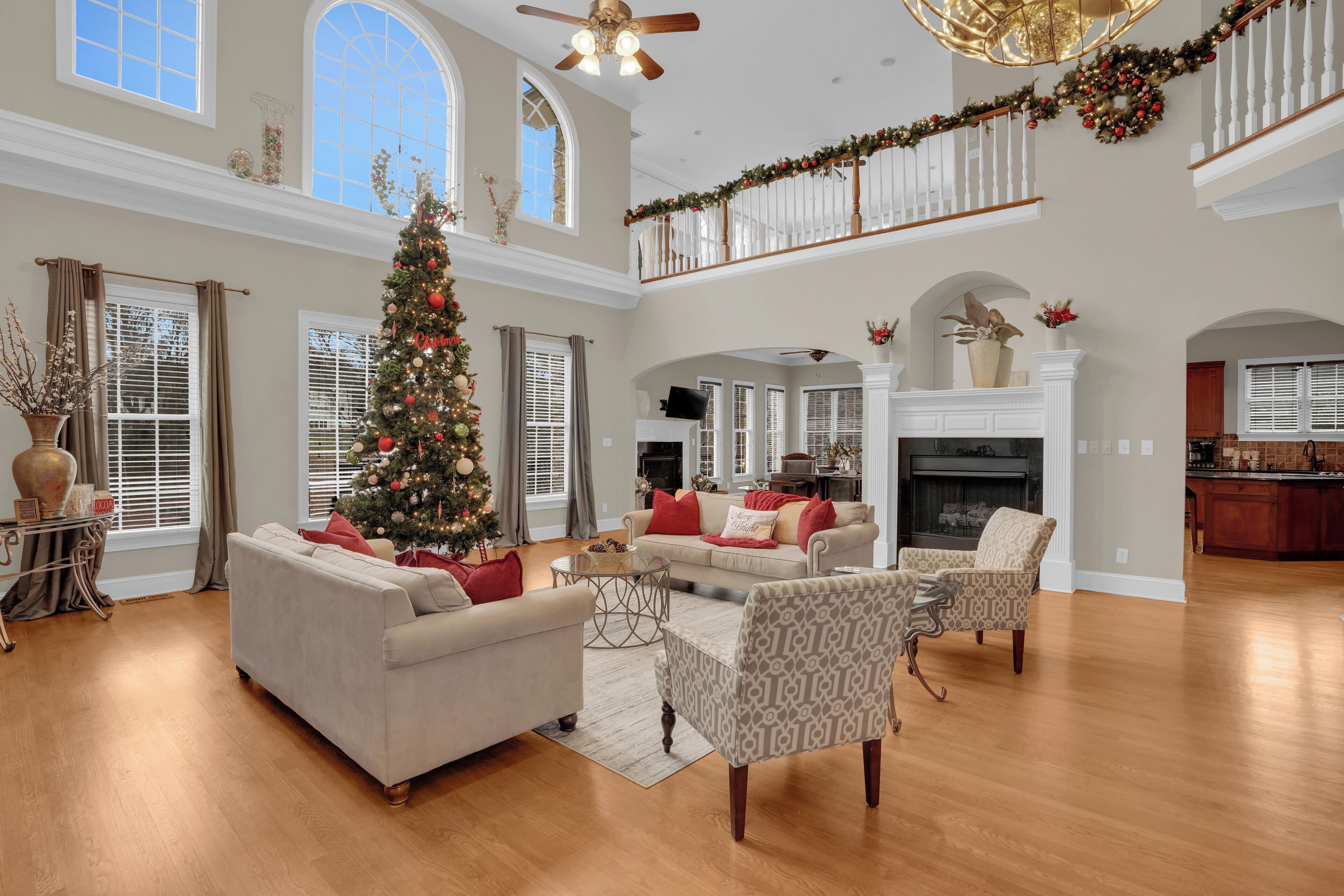 Een smart-tv, een dvd-speler, tafelvoetbal en een tafeltennistafel