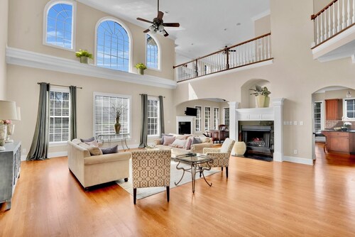 Lake Norman Waterfront Mansion - 7BR, Pool, Hot Tub, Game Room and Private Dock