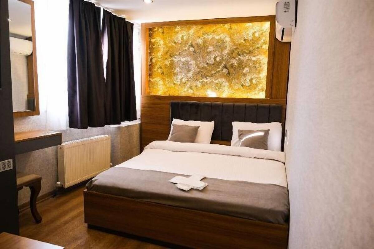 Hochwertige Bettwaren, Minibar, Zimmersafe