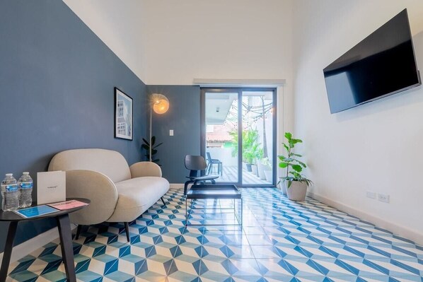 تلفزيون، مكتب