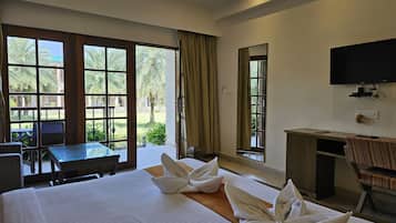 Deluxe Double Room | Premium bedding, free minibar, individually decorated