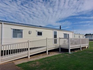 Exterior - 2 Bedroom Caravan in Hunstanton Dogs go Free (Hunstanton)