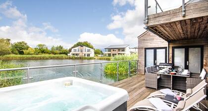 Waters Edge 04, Waterside Lodge (P)