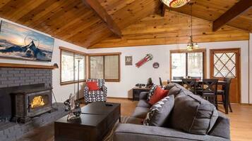 TV, fireplace, offices