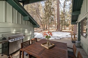 تناول الطعام بالخارج