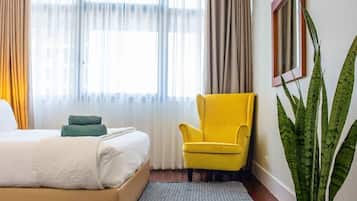 2 bedrooms, iron/ironing board, WiFi, bed sheets