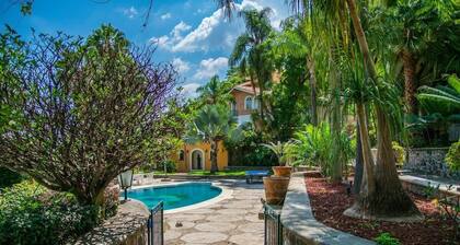 3 Bedroom Spacious Villa with Pool & Lake view