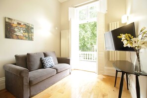 TV, offices - G5 - Balcony flat with easy access to Westminster (London)