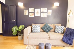 TV, fireplace, offices - S9 - Lovely Apartment in Paddington (London)