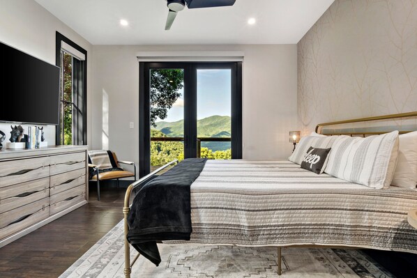 4 bedrooms, iron/ironing board, travel cot, free WiFi