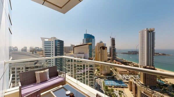 Exclusive Apartment | Balcony