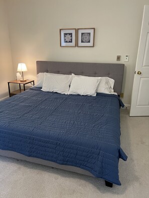 5 dormitorios, cuna de viaje, wifi gratis y ropa de cama