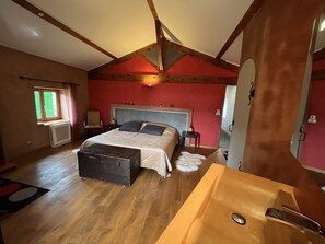 Quarto família | Wi-Fi de cortesia, roupa de cama