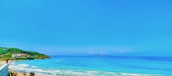Beachfront Villa Bellevue