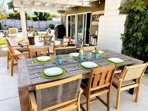 House, Multiple Beds, Private Pool, Pool View | Dining