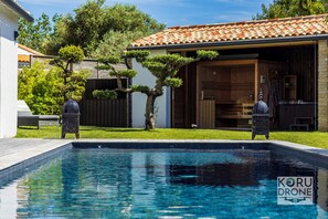 Outdoor pool, a heated pool