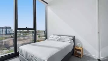 2 habitaciones, tabla de planchar con plancha, wifi y ropa de cama