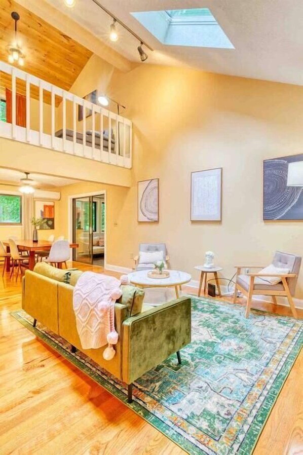 TV, offices - Grand Woodland Retreat | Hot Tub | Game Room (Gouldsboro)