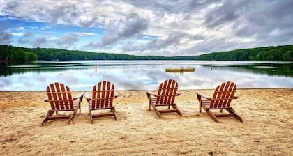 Grand Woodland Retreat | Hot Tub | Game Room