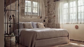 1 bedroom, iron/ironing board, travel crib, free WiFi