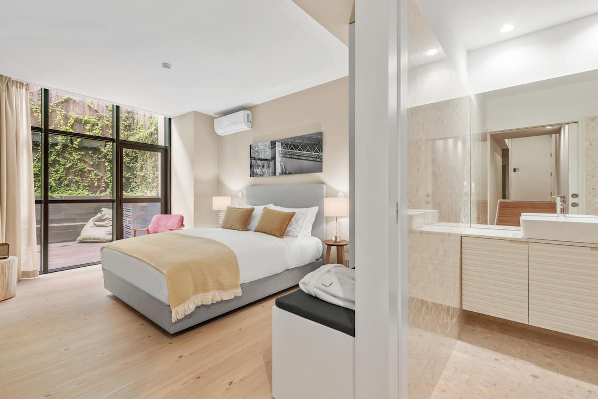 Honeymoon Room