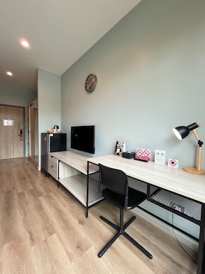 1 bedroom, desk, laptop workspace, blackout curtains