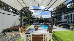 Outdoor pool - Garden Relaxing Room: Heated Pool & Jacuzzi (Arecibo)