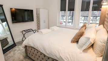 2 bedrooms, individually decorated, individually furnished, free WiFi