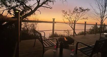 Giant deck overlooking beautiful lake Fort Phantom