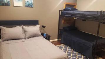 2 bedrooms, iron/ironing board, free WiFi, bed sheets