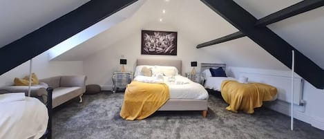 4 bedrooms, iron/ironing board, free WiFi, bed sheets