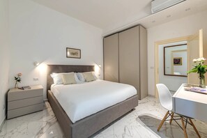 2 bedrooms, desk, free WiFi, bed sheets