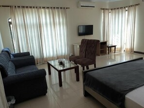 豪華雙人房 | 起居區