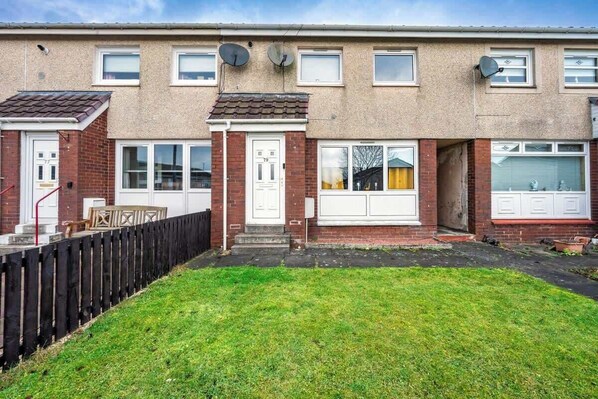 Exterior detail - Balloch House - 3-Bed in Shotts. Close to Motorway (Shotts)