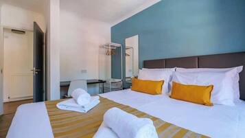 Iron/ironing board, free WiFi, bed sheets