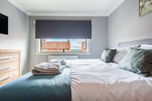 3 chambres, fer et planche à repasser, Wi-Fi gratuit, draps fournis