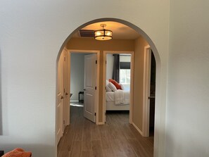 3 bedrooms, desk, free WiFi, bed sheets