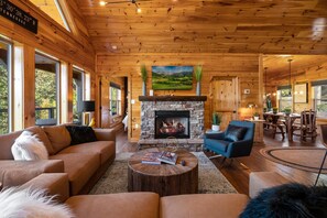 Smart TV, fireplace, stereo