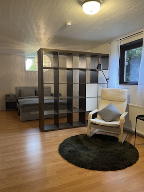 4 habitaciones, tabla de planchar con plancha, wifi y ropa de cama