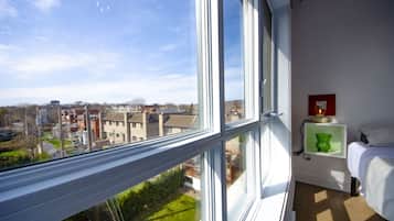 2 bedrooms, iron/ironing board, travel crib, free WiFi