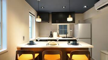 Fridge, microwave, dishwasher, coffee/tea maker