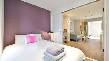 2 habitaciones, escritorio, tabla de planchar con plancha y wifi gratis