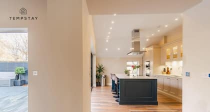 FAMILY FRIENDLY ESCAPE IN ETON ❤ COUNTRYSIDE VIEWS