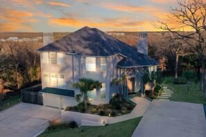Exterior - Lakepoint Resort- Luxurious Resort Style Lake House with Lake View (Grayson County)