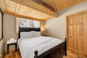 7 bedrooms, iron/ironing board, travel cot, free WiFi