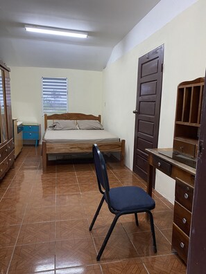 2 chambres, bureau, Wi-Fi, draps fournis