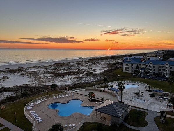 Indoor pool, outdoor pool
